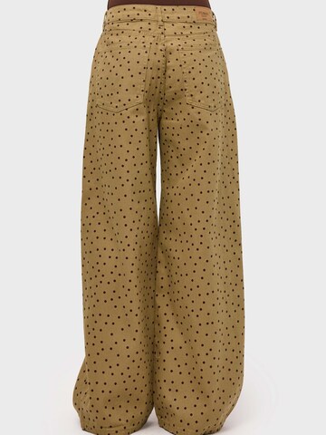 IT'S BASIC Baggy Jeans 'POLKA BAGGY LOW RISE JEANS' in Yellow