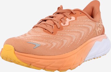 Chaussure de course 'ARAHI 6' Hoka One One en orange : devant