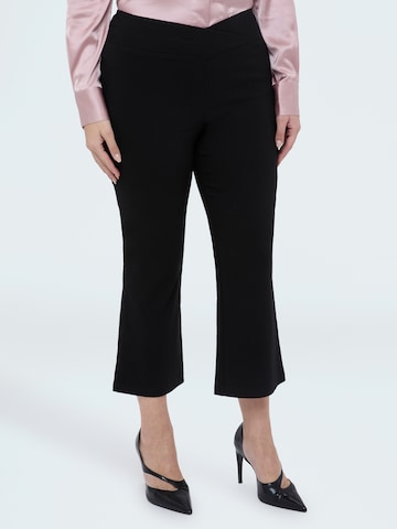 Fiorella Rubino - Acampanado Pantalón en negro