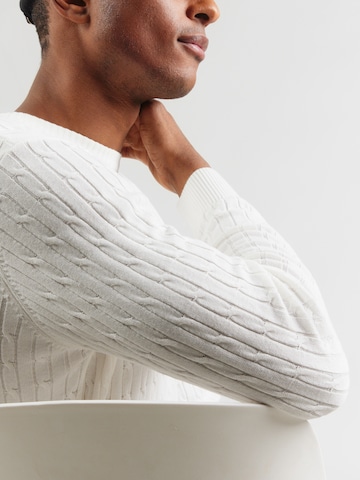 Kronstadt Пуловер 'Cable' в бяло