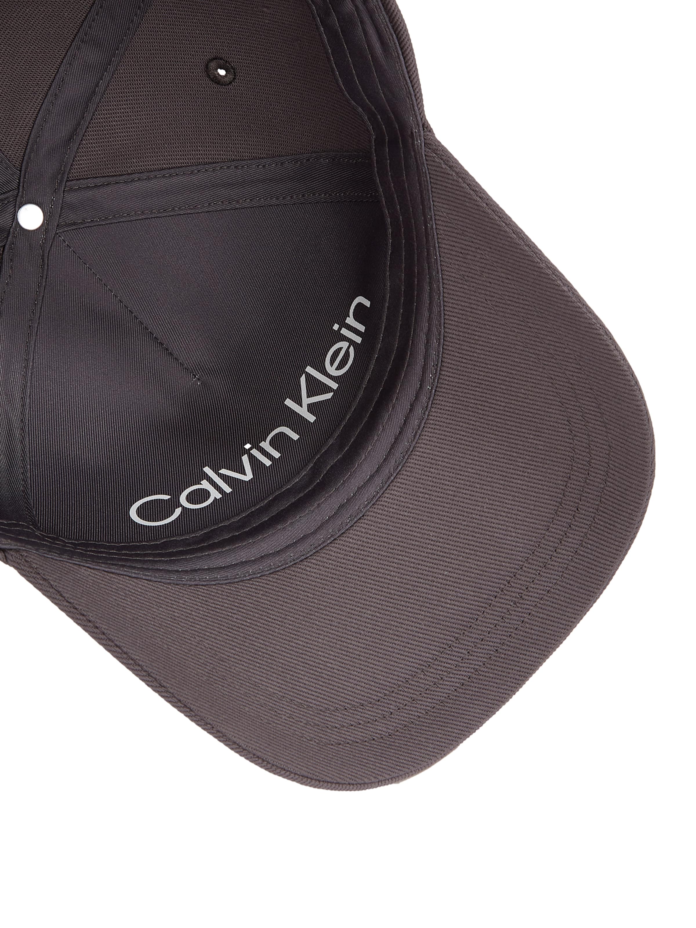 Calvin Klein Cap in Grau