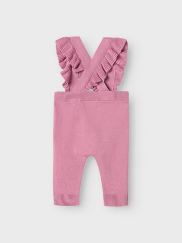 NAME IT Regular Latzhose in Lila
