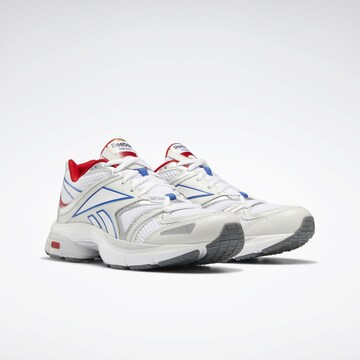 Sneaker bassa ' Premier Road Plus' di Reebok in bianco