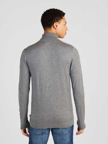 QS - Pullover em cinzento