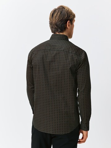 Next Klasický střih Košile – černá