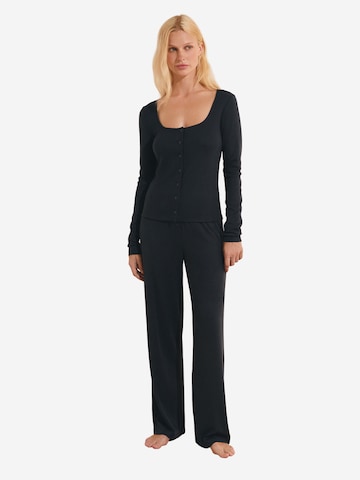 Pantaloncini da pigiama 'Rita' di ETAM in nero