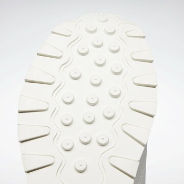 Reebok Sneakers 'Grow' in White