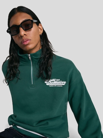 Felpa di Bershka in verde
