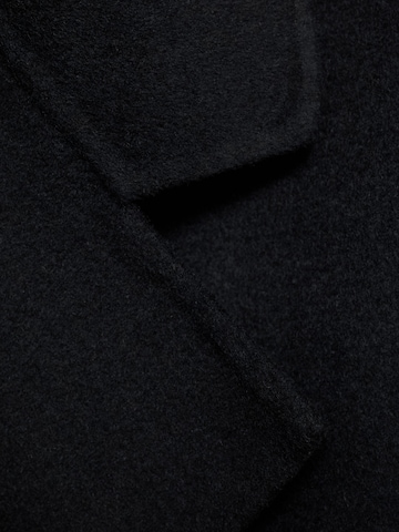 MANGO Between-seasons coat 'Picarol' in Black
