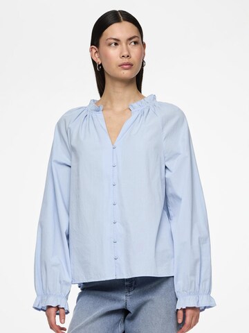 PIECES Blouse 'Amaryl' in Blauw: voorkant