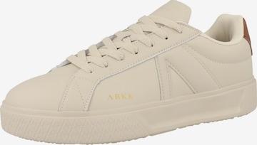 Baskets basses 'Essence' ARKK Copenhagen en beige : devant