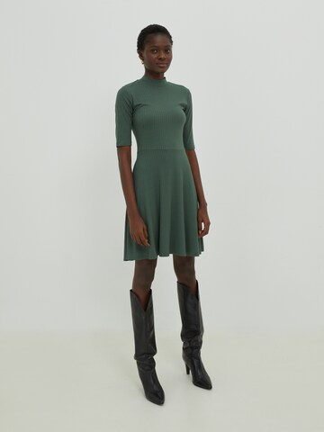 Robe 'Eileen' EDITED en vert