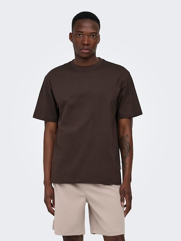 Maglietta '22022532' di Only & Sons in marrone