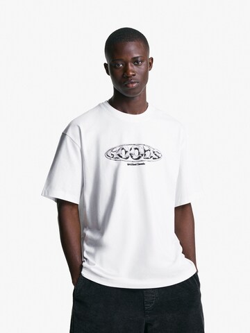 T-Shirt 'GOODS' Bershka en blanc : devant