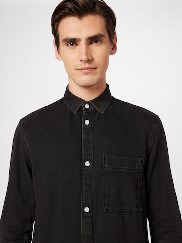 TOM TAILOR DENIM - Ajuste confortable Camisa en negro