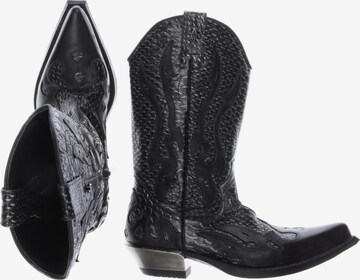 New Rock Dress Boots in 39 in Black: front