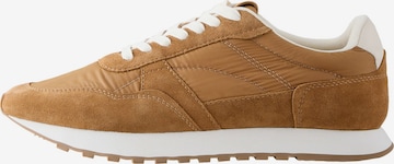 Next Sneaker low i brun: forside