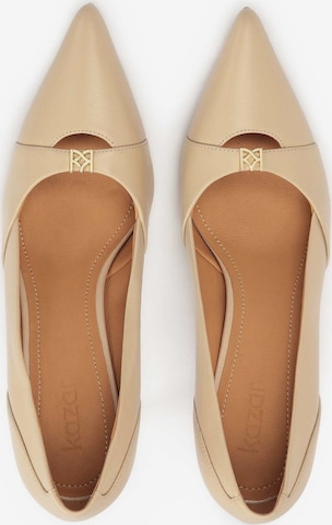 Kazar Pumps in Beige