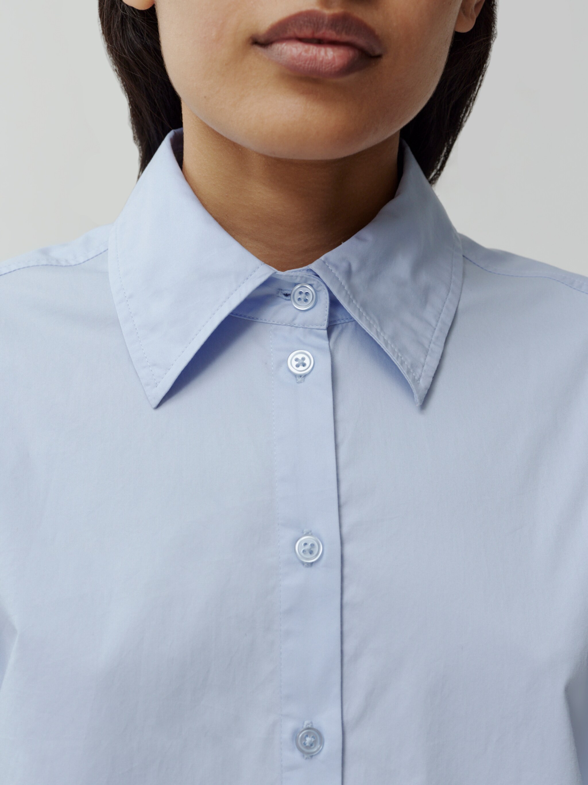 EDITED Produkte Bluse 'Mica' hellblau