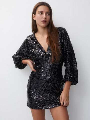 Robe de cocktail Pull&Bear en noir : devant