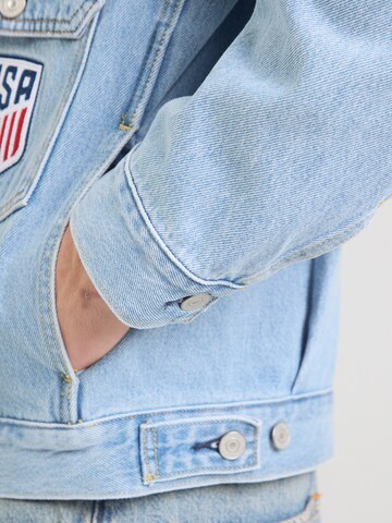 LEVI'S ® - Chaqueta de entretiempo 'TYPE II X USA TYPE' en azul