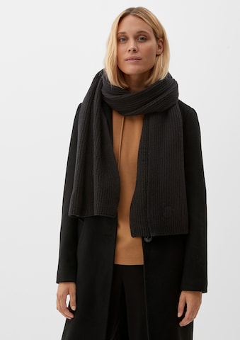 s.Oliver Scarf in Black: front