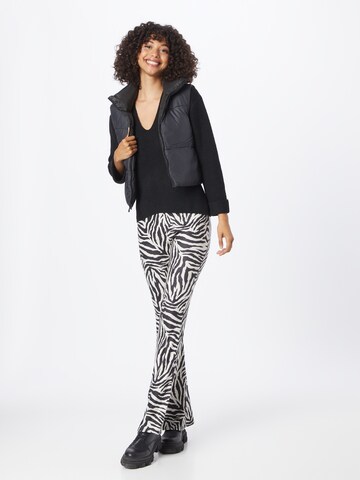 Pullover 'Tamara' di ABOUT YOU in nero