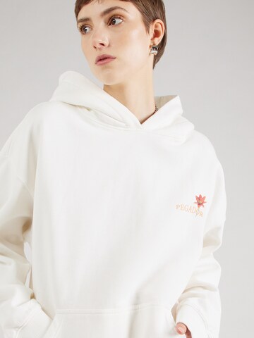 Pegador Sweatshirt 'MARAMIE' in White