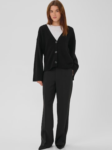 My Essential Wardrobe Loosefit Bukser med fals i sort