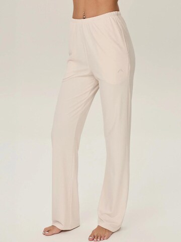 Loosefit Pantaloni 'Lounge Pants' di LÉGÈRE in beige