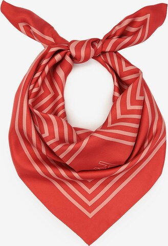 Foulard di Kazar in rosso: frontale