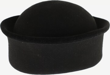 hessnatur Hat & Cap in 54 in Black: front