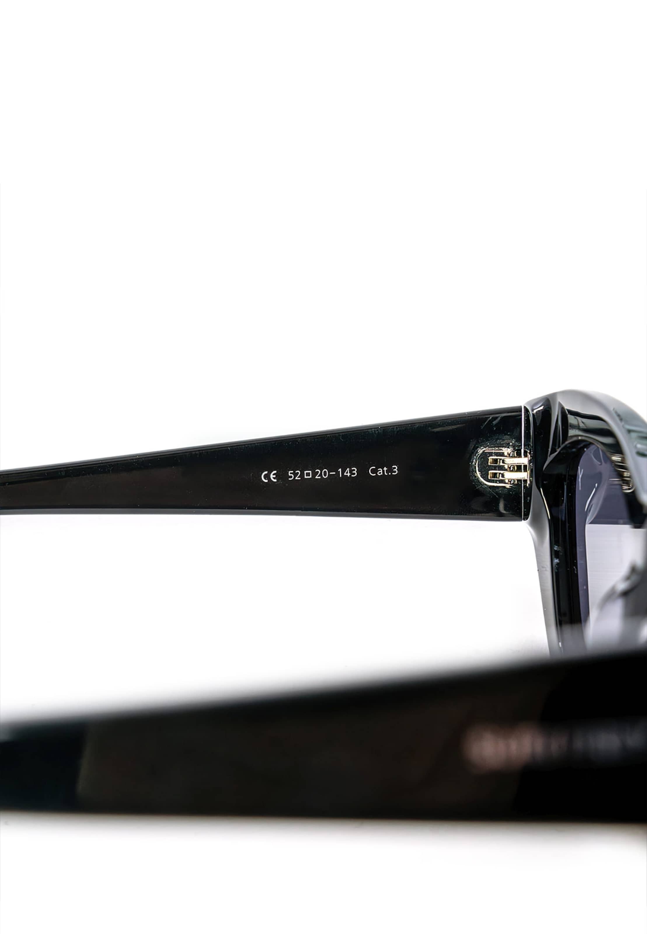 Occhiali da sole 'SFY Butter Frey' di Suri Frey in nero