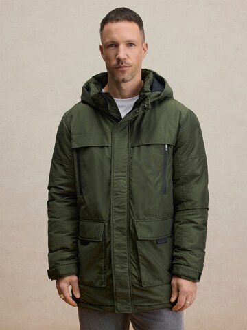 DAN FOX APPAREL Tussenjas 'Ansgar' in Groen: voorkant