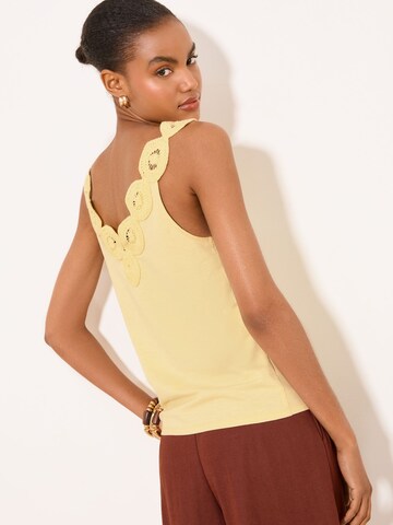 Lipsy Top in Gelb