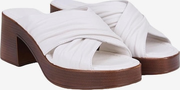 Pantoufle 'Plattformrutschen' Desa en blanc : devant