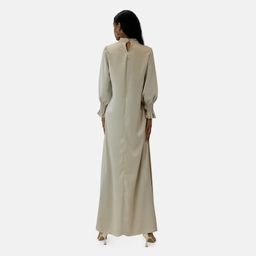Elara Kjole 'Abaya' i beige