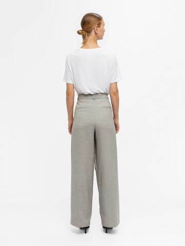 Wide leg Pantaloni cutați 'Linnet' de la OBJECT pe gri