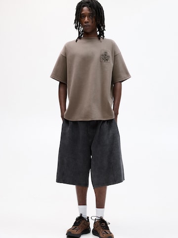 Pull&Bear Paita 'TAKE A LOOK' värissä ruskea