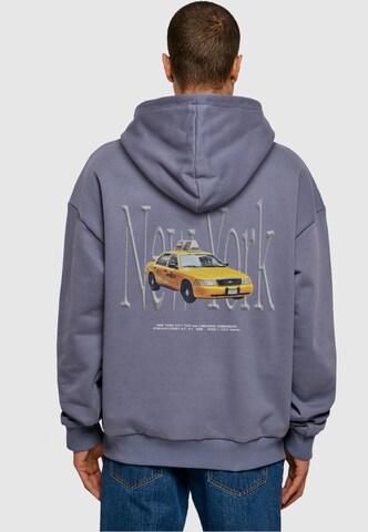 MT Upscale Sweatshirt 'NY Taxi' in Blauw: voorkant
