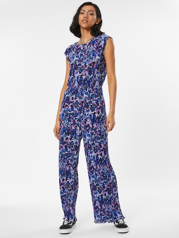 Monki Jumpsuit in Purple: front