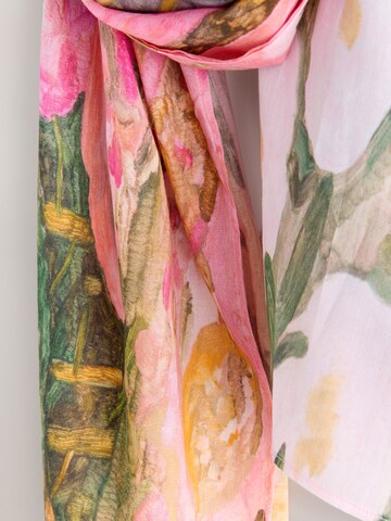 Next Šála 'Benjamin MacGregor Artist Colaboration' – pink