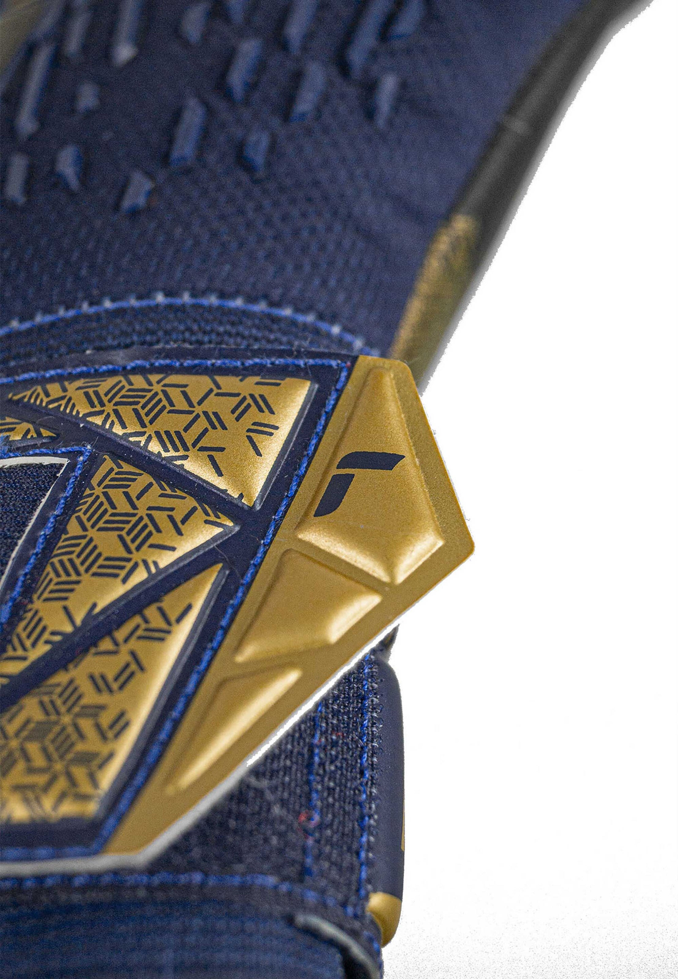 REUSCH Sports gloves 'Attrakt Freegel' in Blue