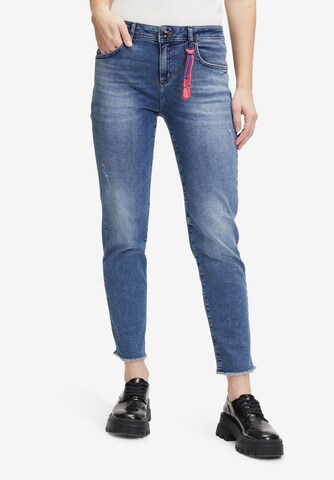 Cartoon Slimfit Jeans in Blauw: voorkant