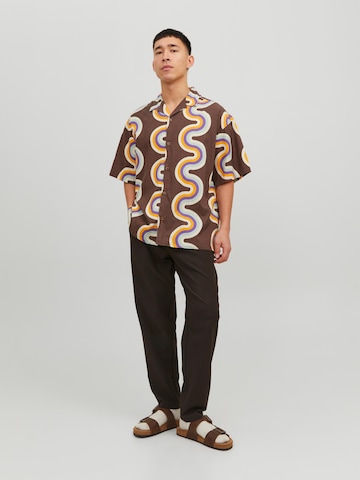 ruda JACK & JONES Patogus modelis Marškiniai 'Belize'
