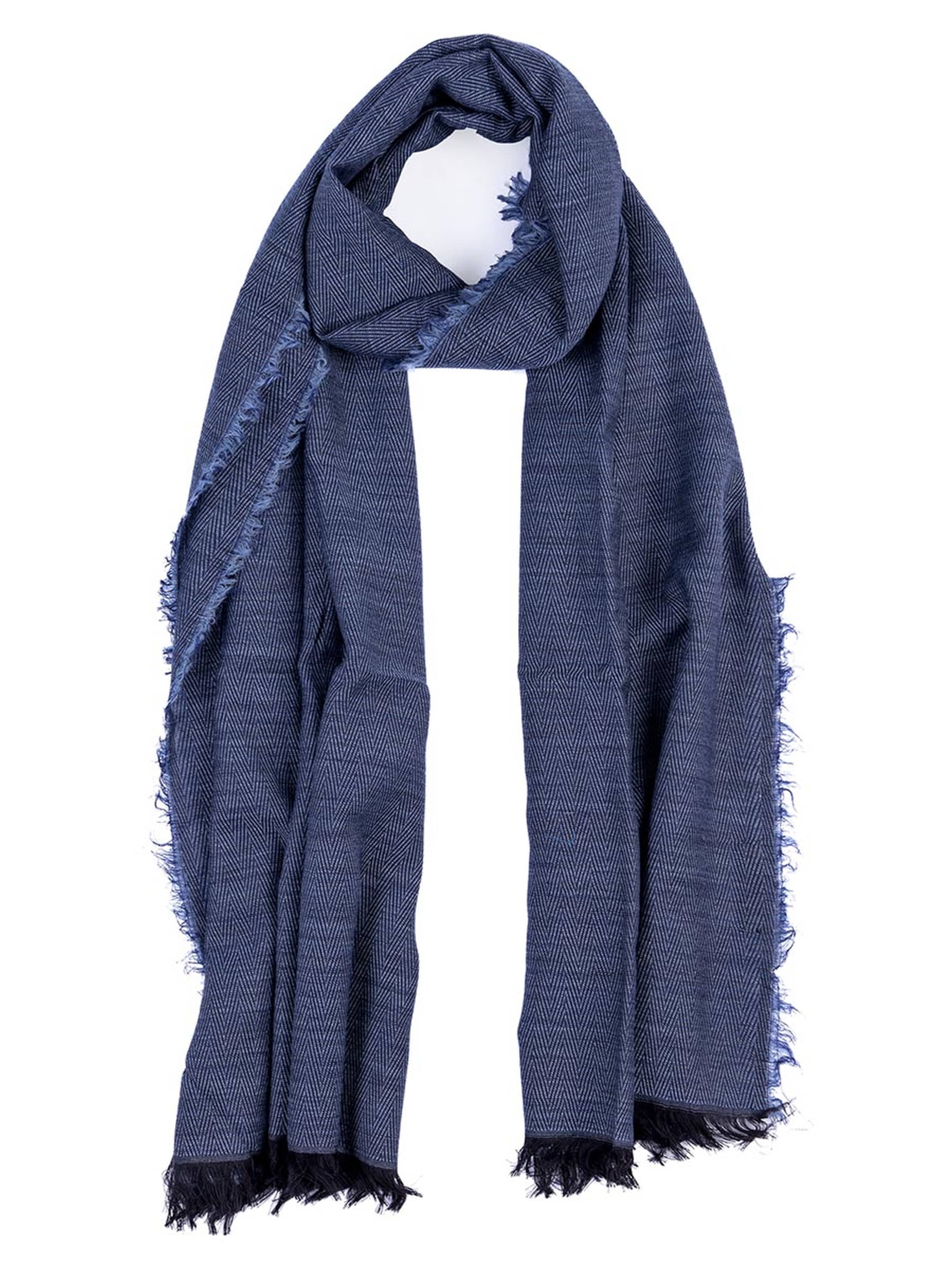Passigatti Wrap in Blue: front
