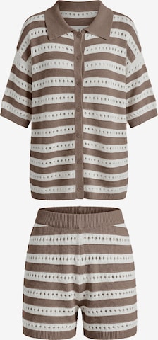 Imily Bela Buksedragt i brun: forside