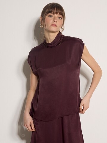 Chemisier ' ' Apricot en violet : devant