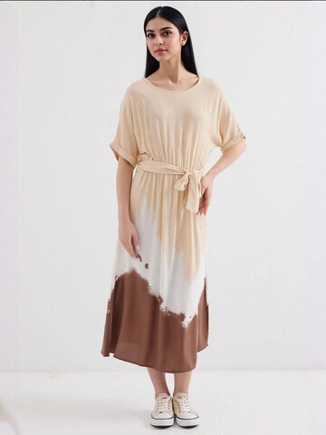 Bigdart Dress in White