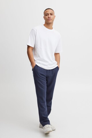 !Solid Regular Chino Pants in Blue